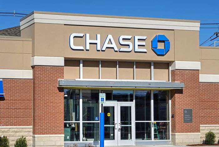 A storefront of a Chase bank location