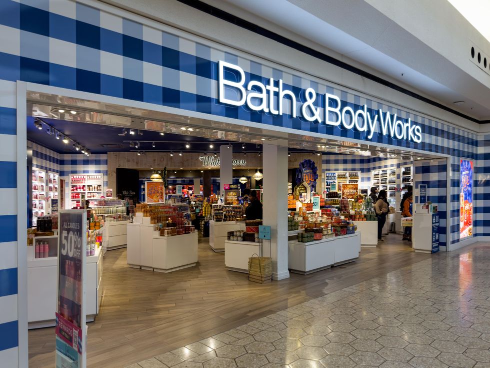 Bath & Body Works store, Dearborn MI 2022