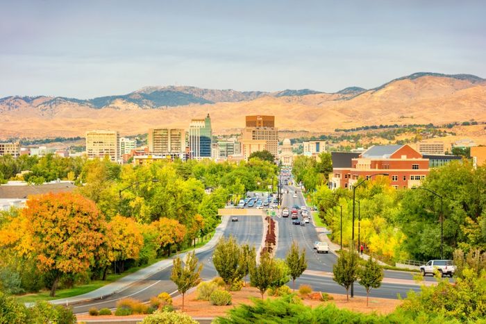 cityscape photo of downtown Bosie, Idaho