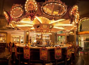 Hotel Bars, Carousel