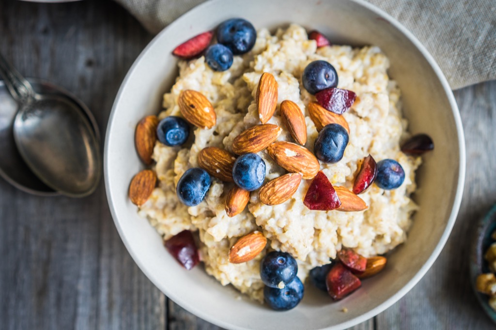 eating oatmeal will give you an instant energy boost