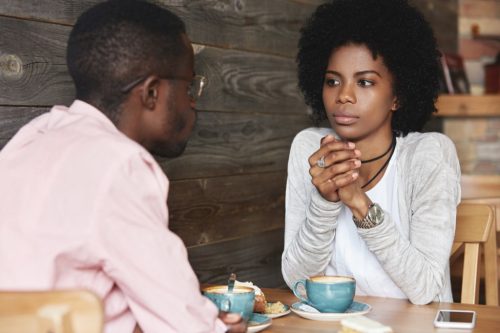Cuplu tânăr - Cum să-i spui soției tale că vrei să divorțezi