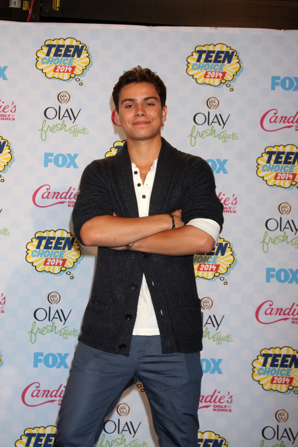 jake t austin celebrities hooked up with average people