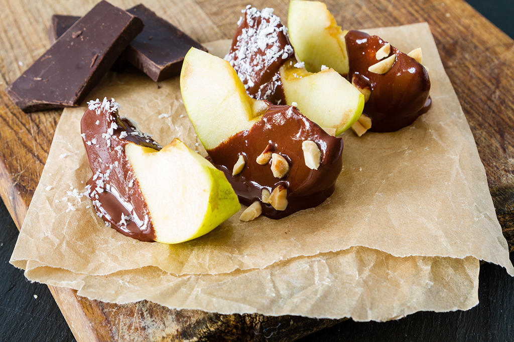 apples, chocolate, food combos