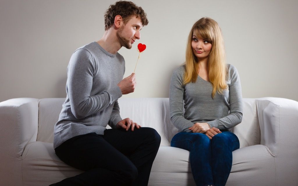 5-ways-to-make-her-feel-loved-without-saying-a-word-love-advice