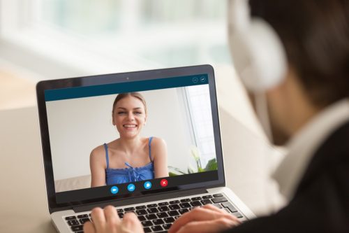 man woman skype ipad long-distance relationships