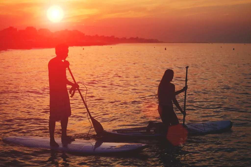 Paddleboarding, a great non-cliché second date. second date ideas