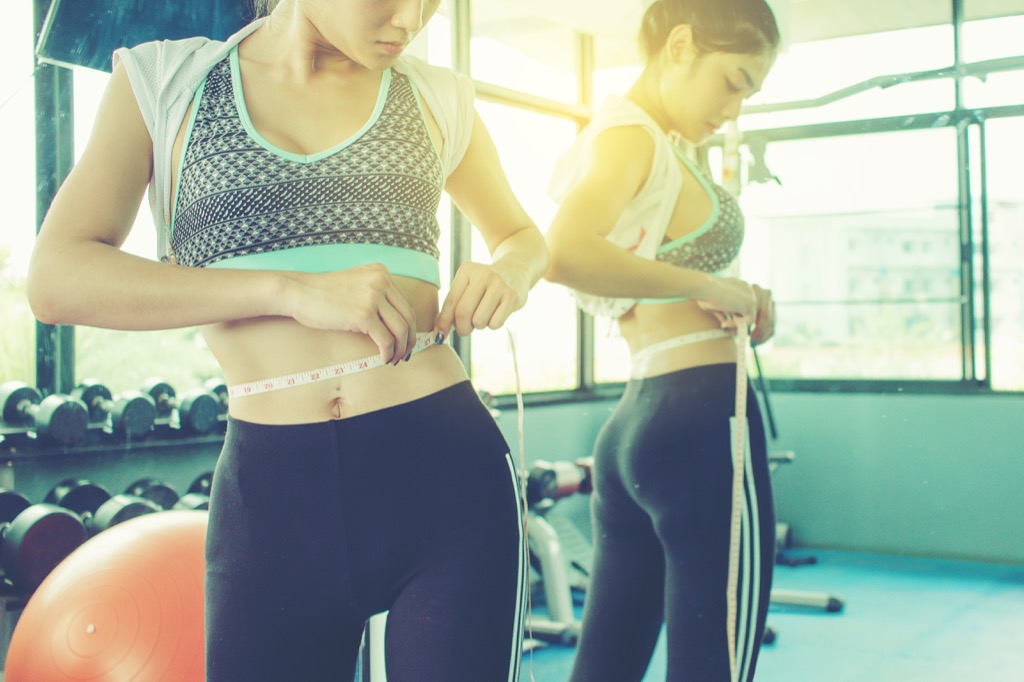 spot training woman waist exercise myths