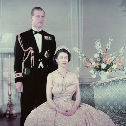 Elizabeth's tiara broke the day of her wedding