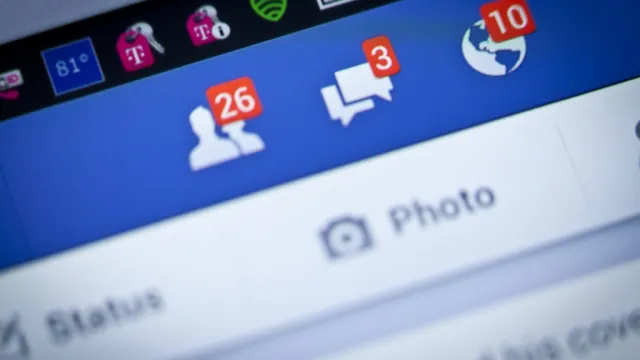 Facebook friend request and notifications