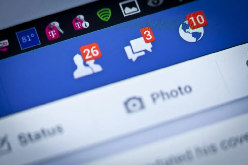 Facebook friend request social media cheating