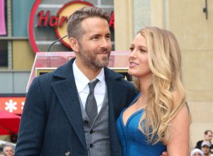 LOS ANGELES - DEC 15: Ryan Reynolds, Blake Lively at the Ryan Reynolds Hollywood Walk of Fame Star Ceremony at the Hollywood & Highland on December 15, 2016 in Los Angeles, CA