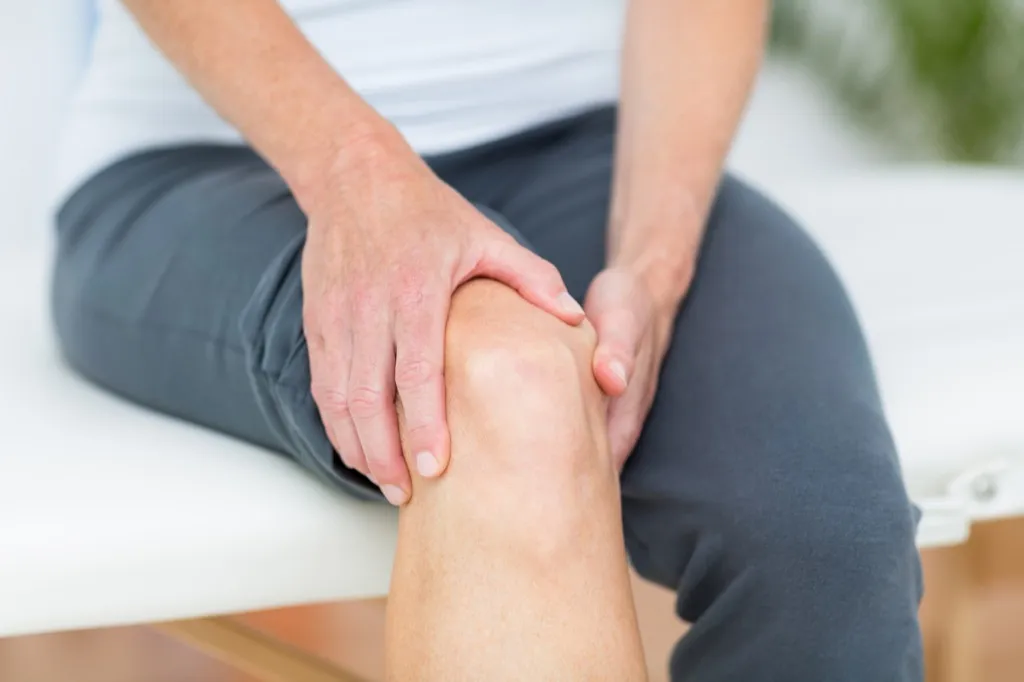 knee pain surprising symptoms