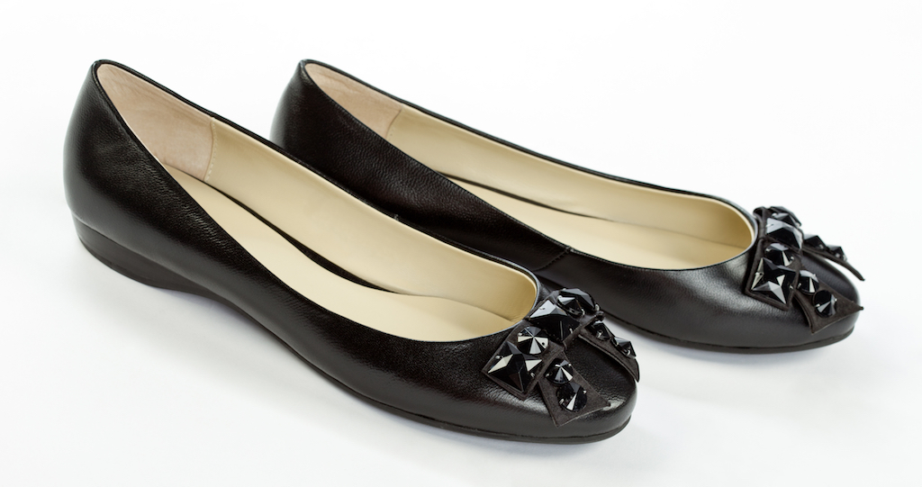 black ballet flats, how to dress over 40