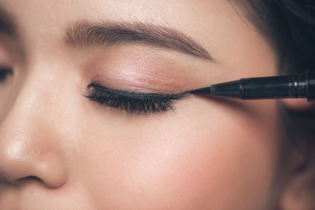 eyeliner makeup woman Worse skin