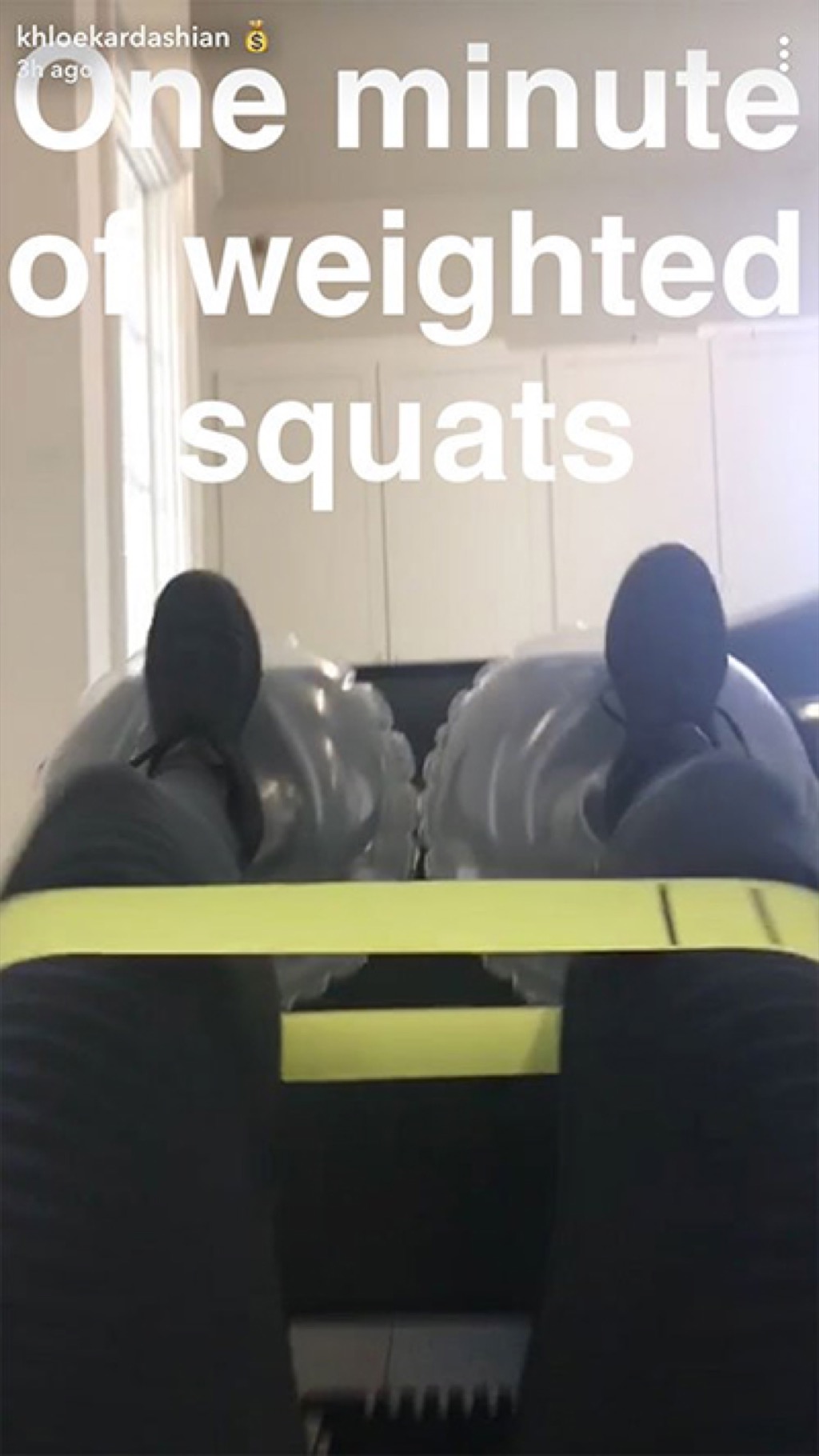 khloe kardashian does weighted squats