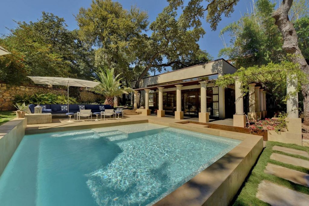 airbnb villa in austin, texas