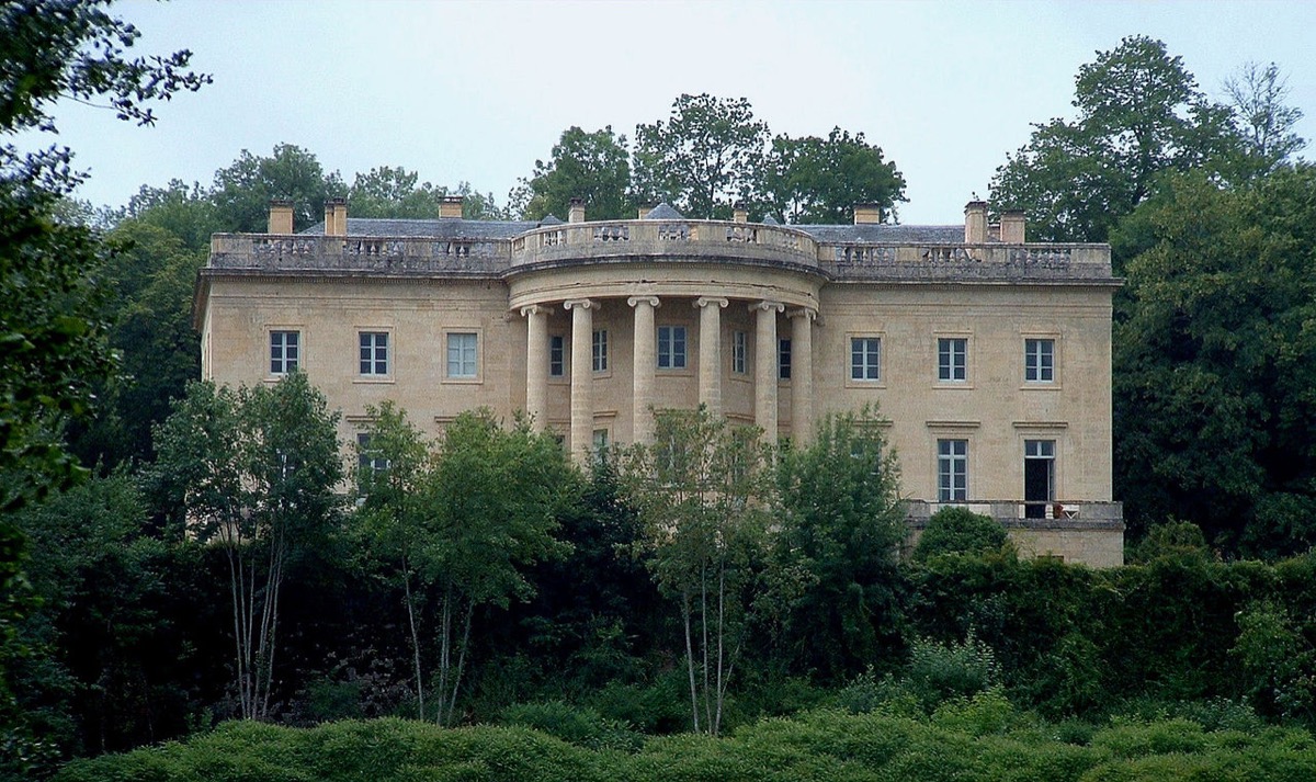 n Français : La Bachellerie - Château de Rastignac similar to White House