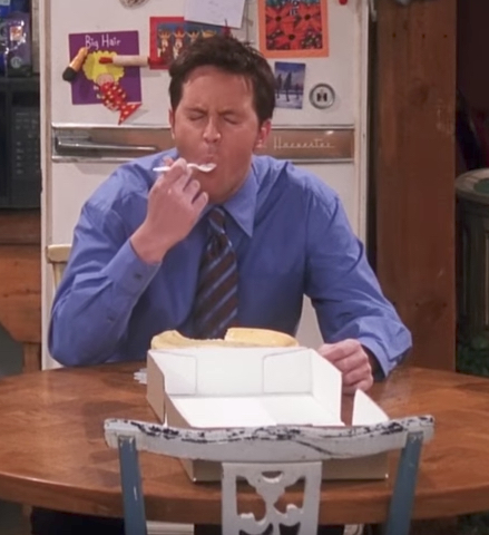 Chandler Eats Cheesecake Funniest Jokes From Friends