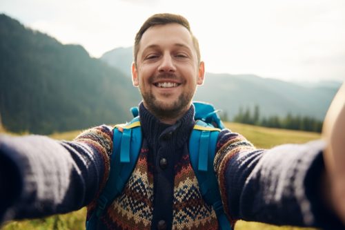 man hiking selfie Being Single in your thirties