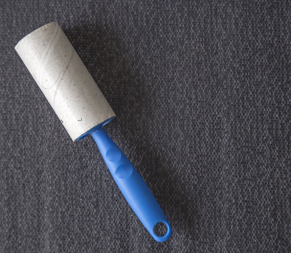 Sticky lint roller 