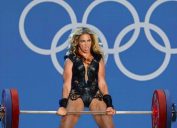 Unflattering Beyonce lifting weights