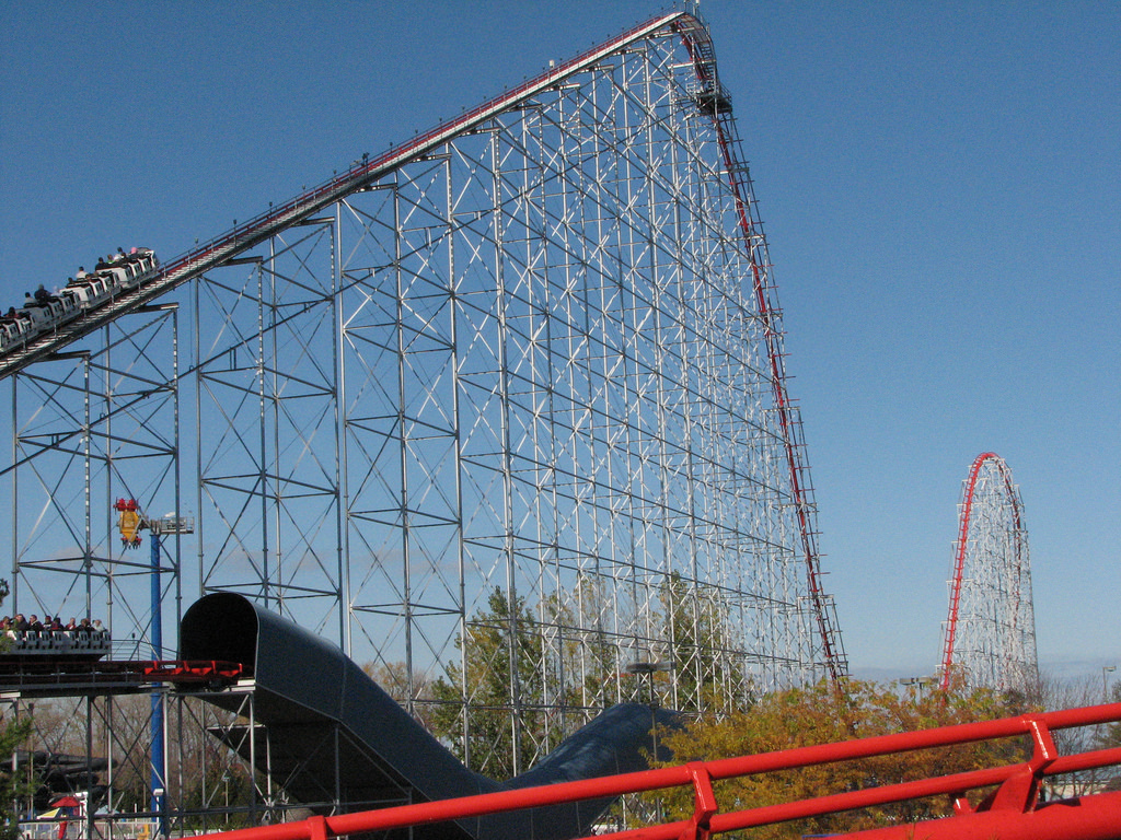 Magnum XL-200 Roller Coasters
