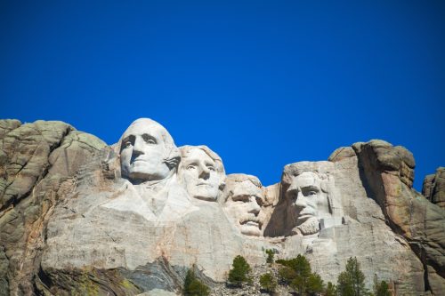 https://bestlifeonline.com/wp-content/uploads/sites/3/2018/04/Mount-Rushmore.jpg?resize=500,333&quality=82&strip=all