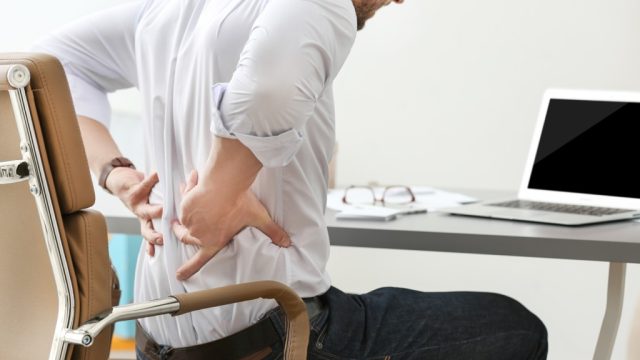 man kidney function back pain