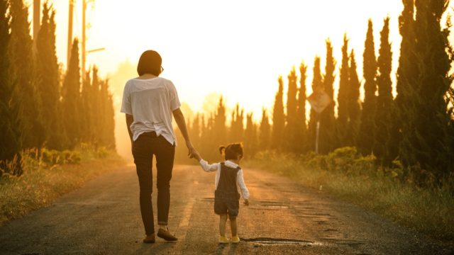 mother daughter walking trees, dating a single mom