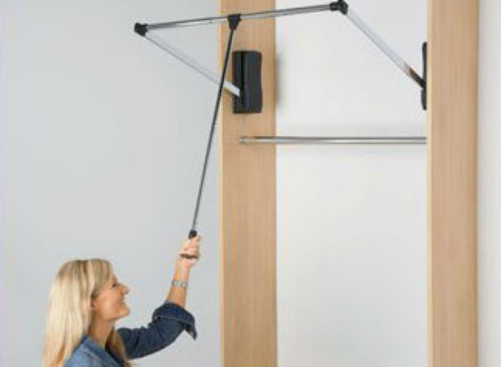 20 Easy Tips for Keeping Your Closet Organized