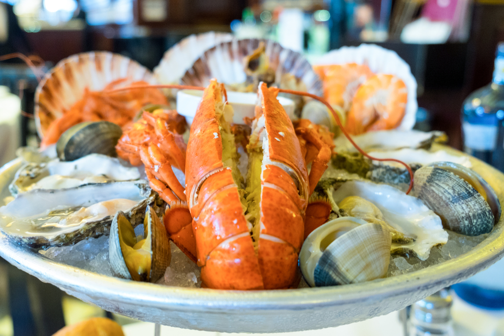Shellfish Foods Doctors Avoid While Traveling
