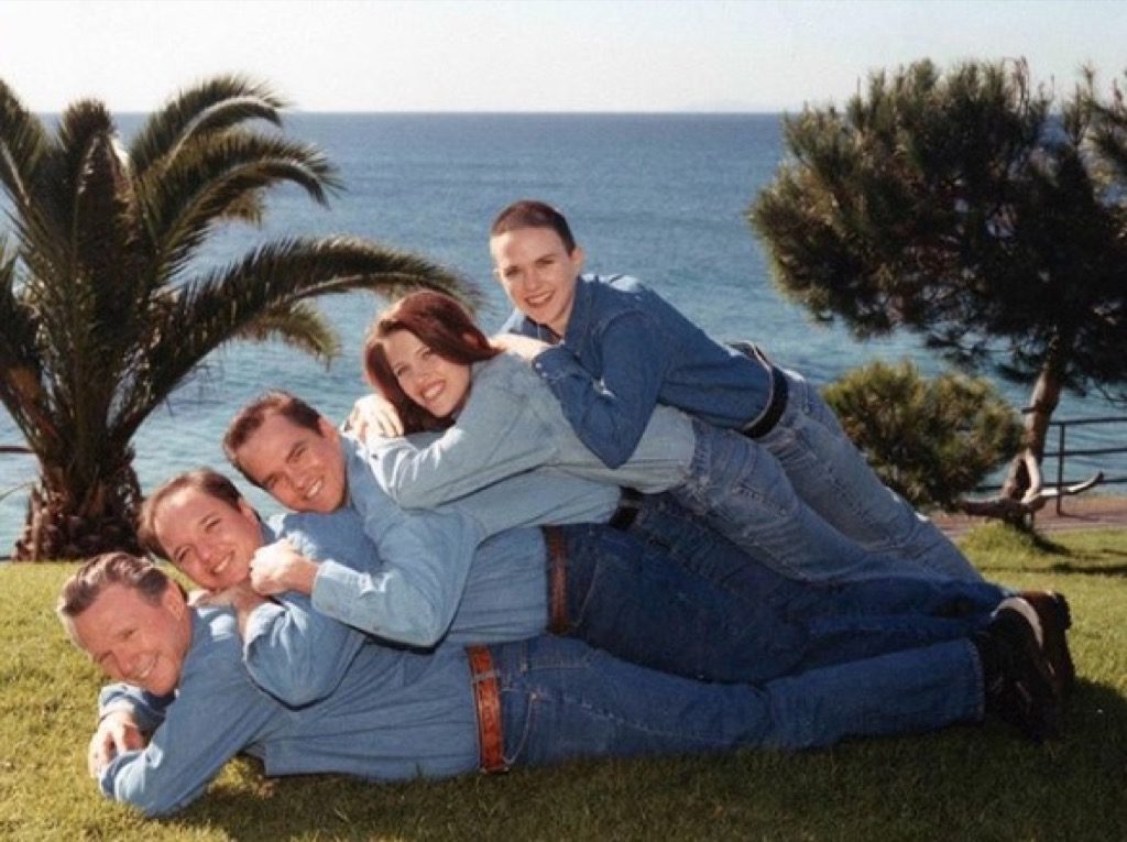 Awkward Family Photos You'll Want to Be Emancipated From - Wtf Gallery