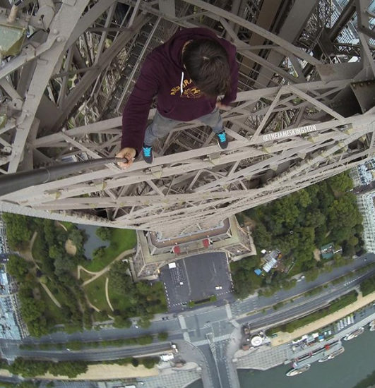 Eiffel Tower Dangerous Selfies