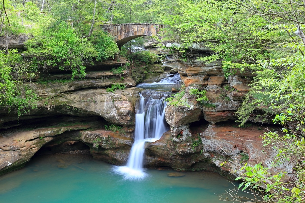 waterfall in hocking hills state park