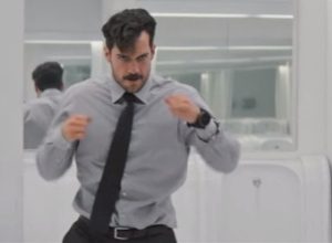 viral gif of henry cavill reloading his biceps in "Mission Impossible:Fallout."