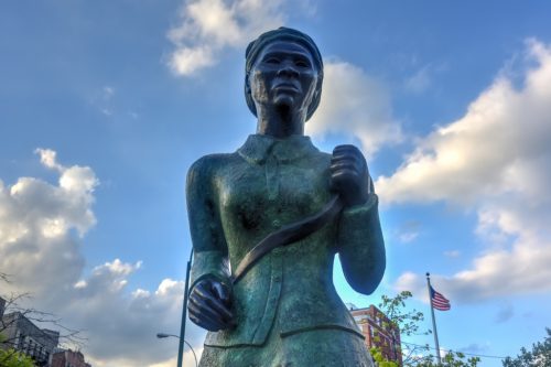 https://bestlifeonline.com/wp-content/uploads/sites/3/2018/07/harriet-tubman-statue.jpg?resize=500,333&quality=82&strip=all