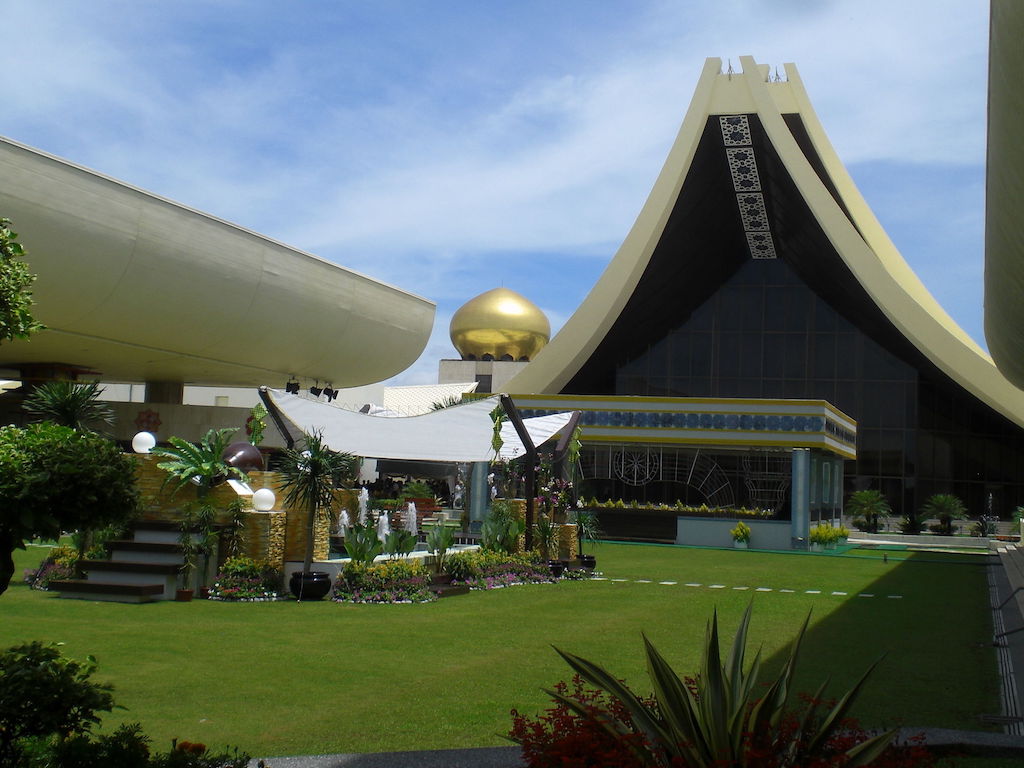 Istana Nurul Iman Biggest Homes