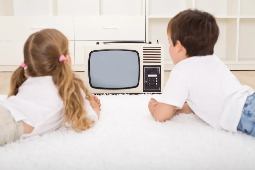 kids watch tv