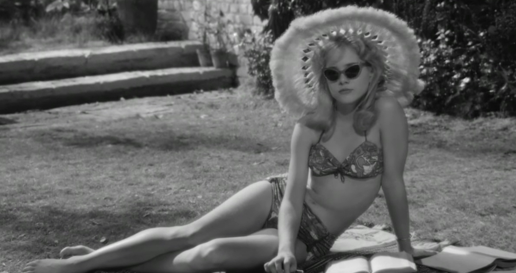 Sue Lyon Lolita Bikinis