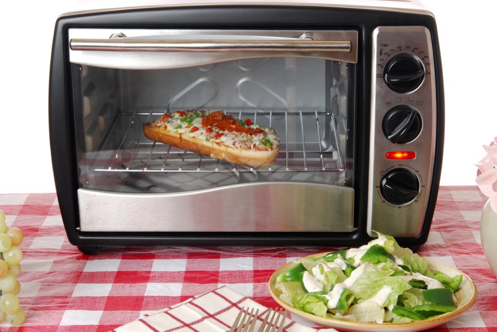 cooking french bread pizza