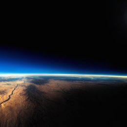 man takes amazing photo of eclipse from commercial airplane