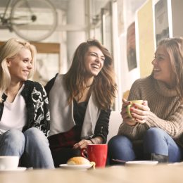 Friends Talking Closely Body Language That Kills First Impressions