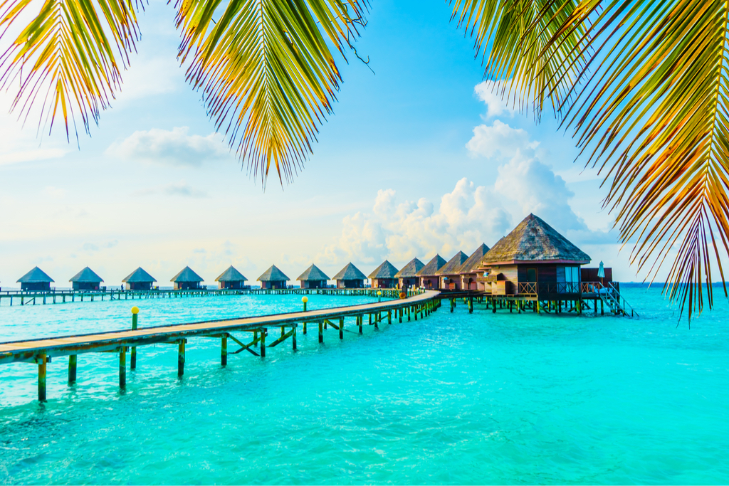 overwater bungalows in the maldives