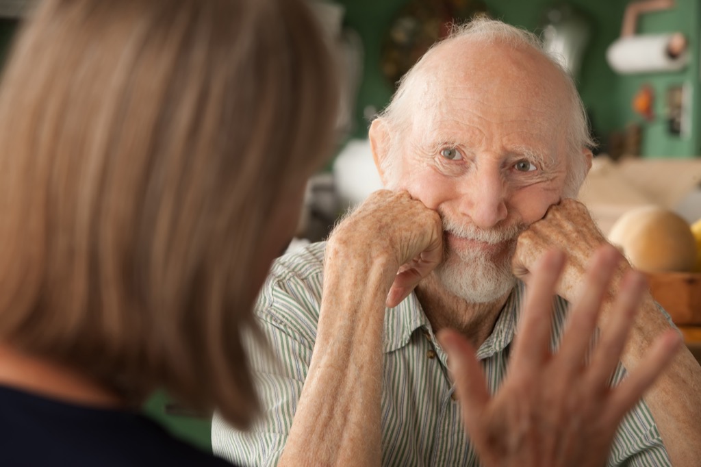 elderly couple arguing earliest signs of alzheimer's