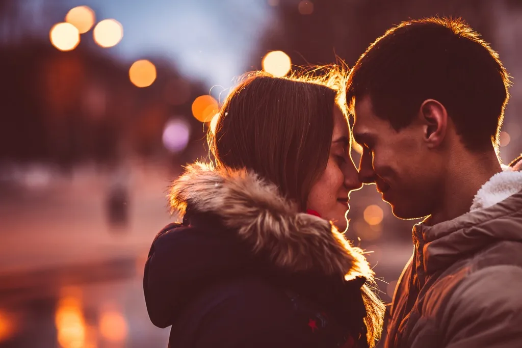 new year's kiss romantic experiences