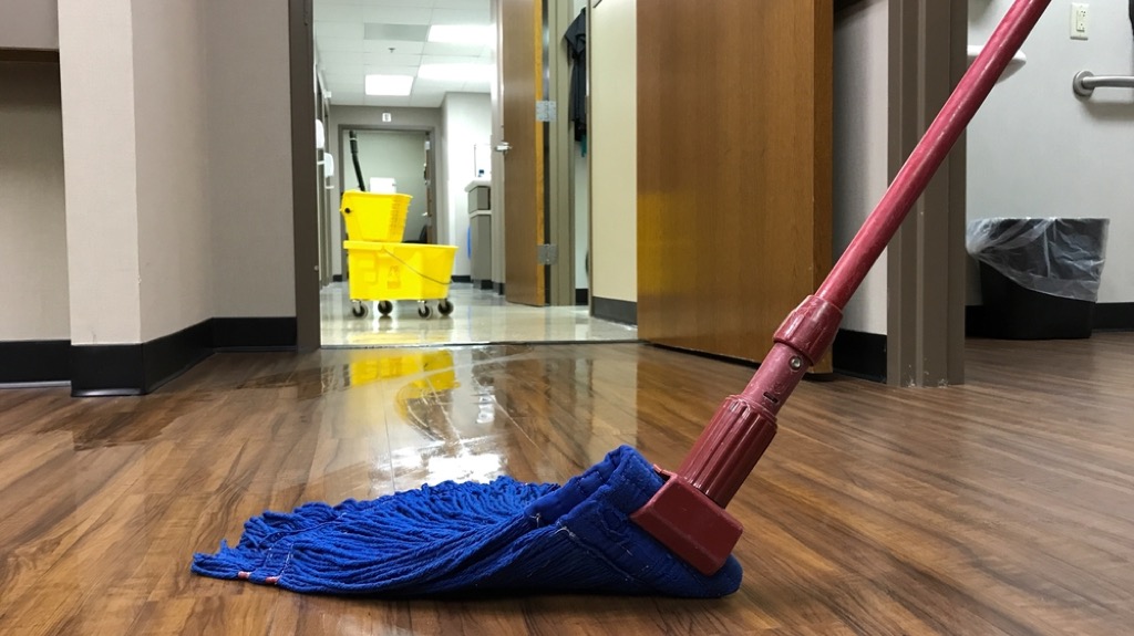 mopping floor, easy home tips
