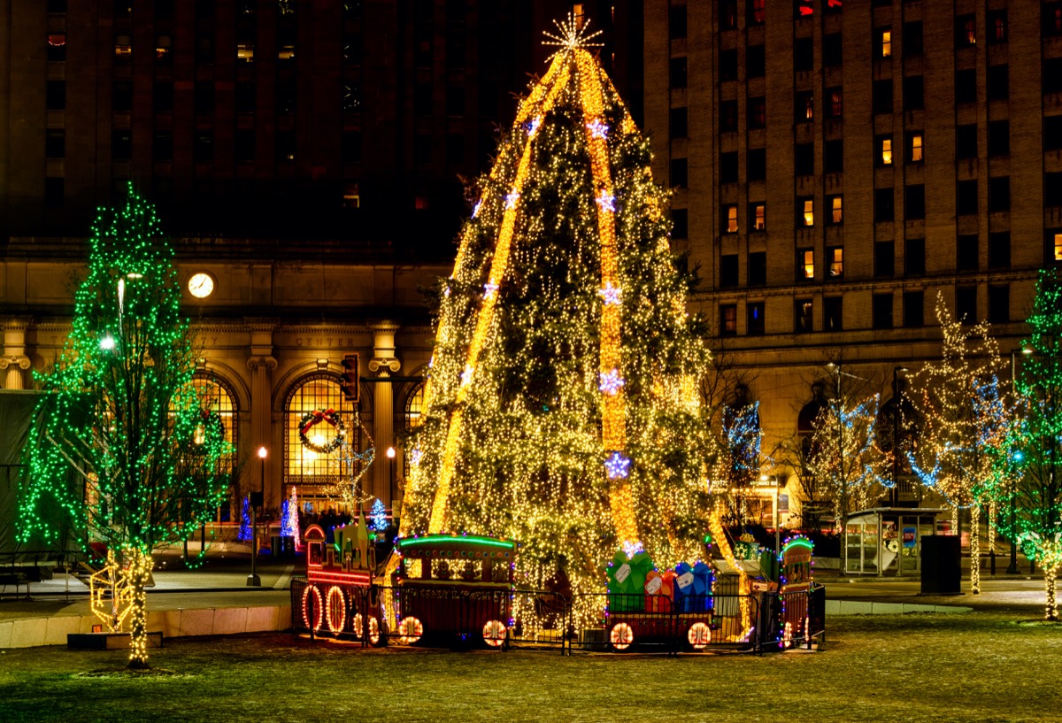 Cleveland Ohio State Christmas Tree