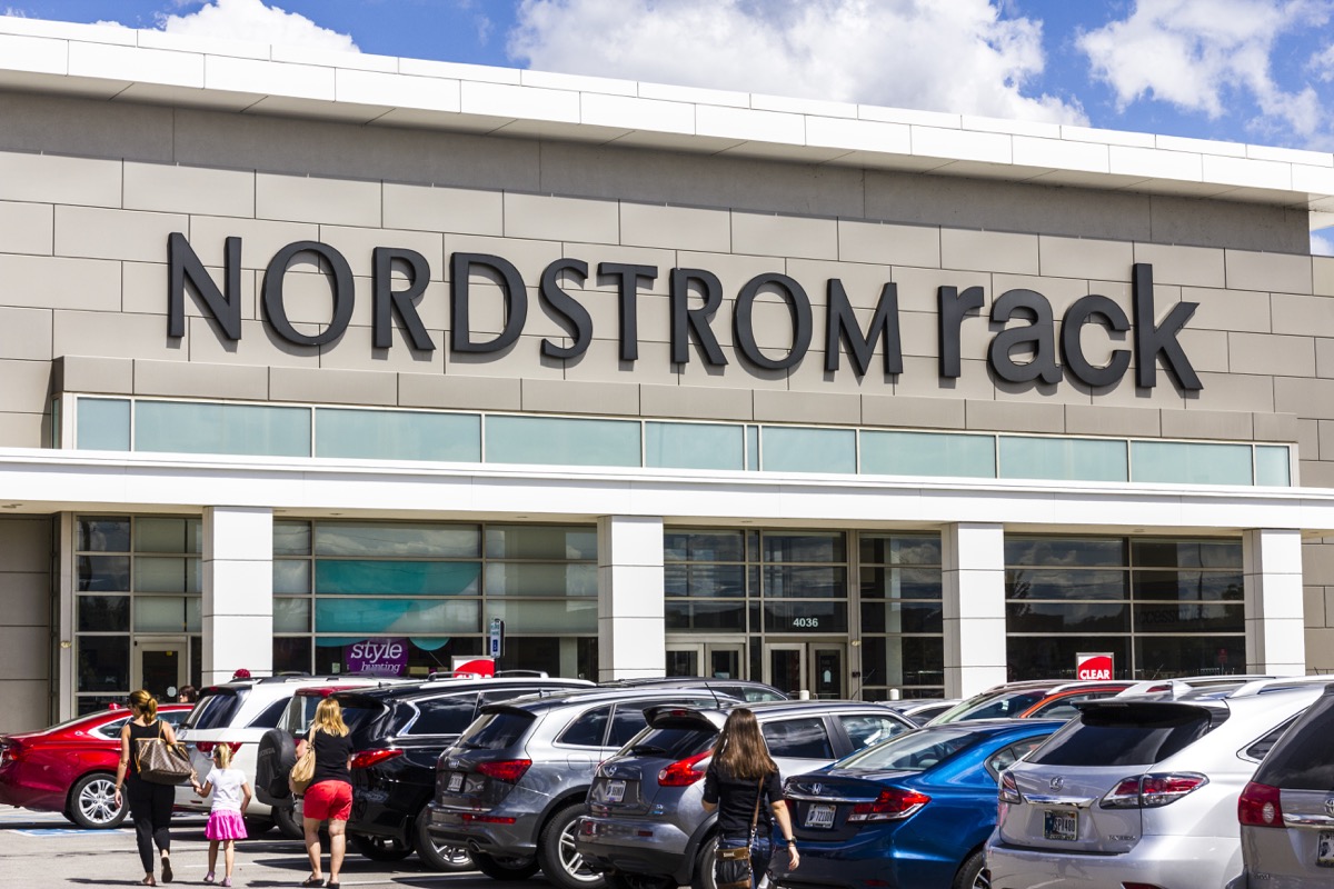 Nordstrom Rack Store Exterior {Discount Shopping}