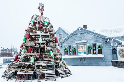 lobster trap christmas tree in maine